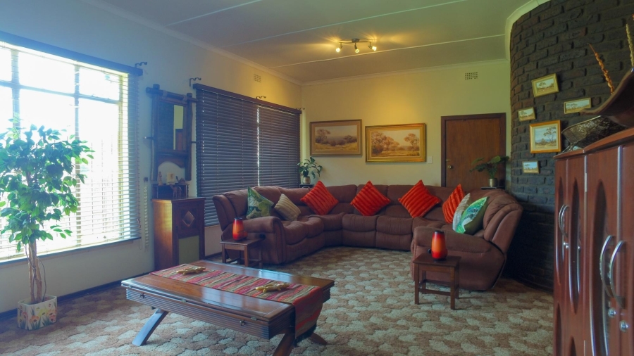 4 Bedroom Property for Sale in Safari Gardens North West